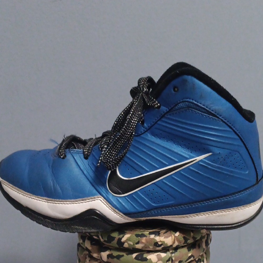 Nike Air Quick Handle Youth Size